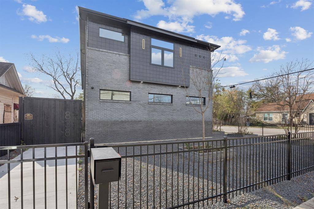 446 S Tyler Street, Dallas, TX 75208