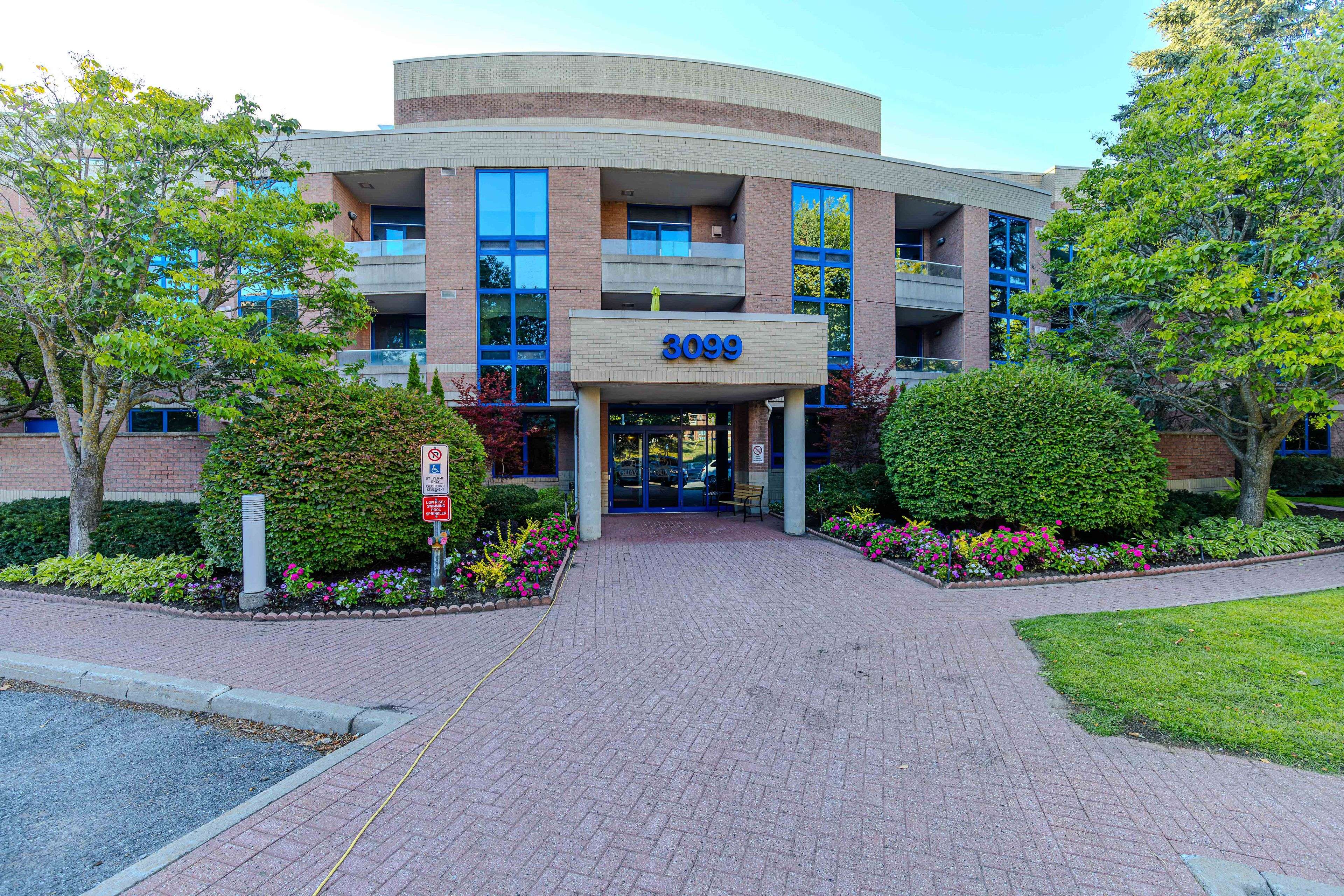 3099 Carling AVE #203, Crystal Bay - Rocky Point - Bayshore, ON K2H 5A6