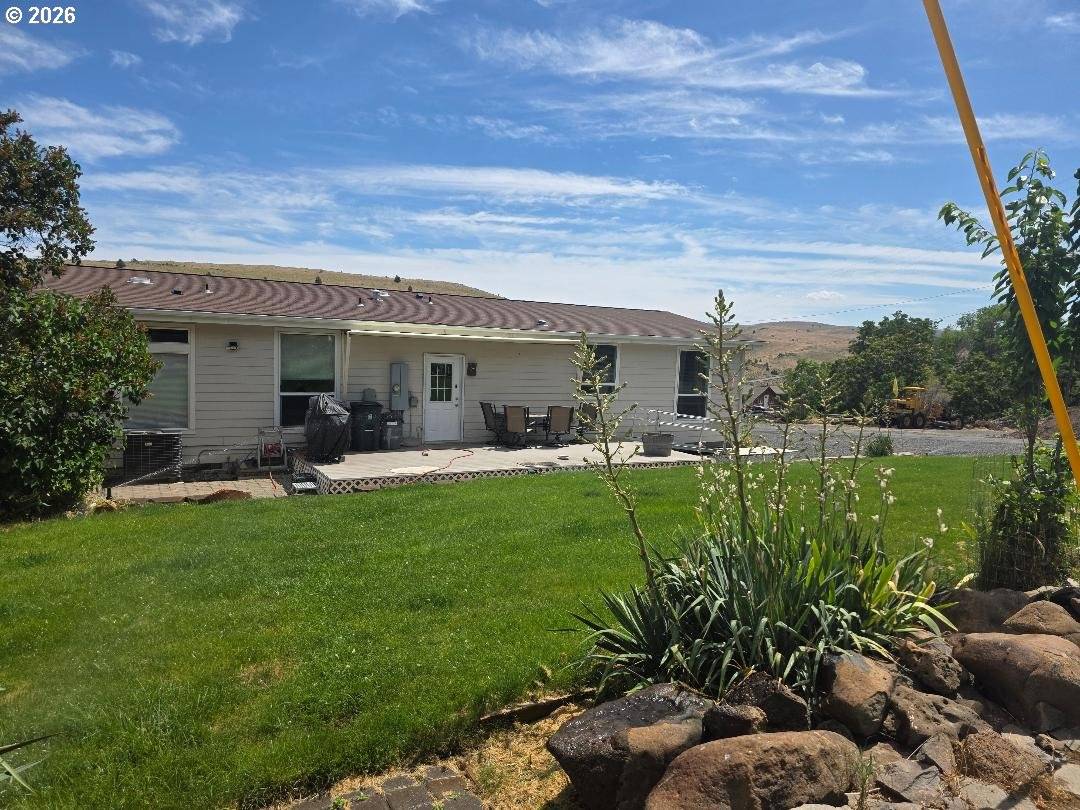 624 DUFUR AVE, Maupin, OR 97037