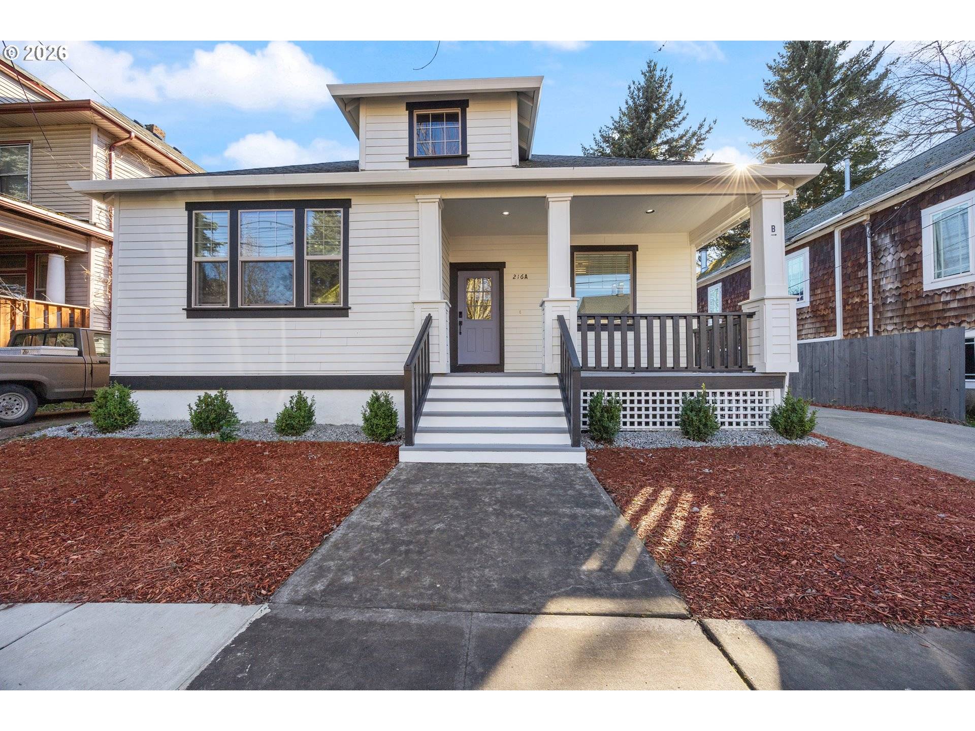 216 NE TILLAMOOK ST #A, Portland, OR 97212