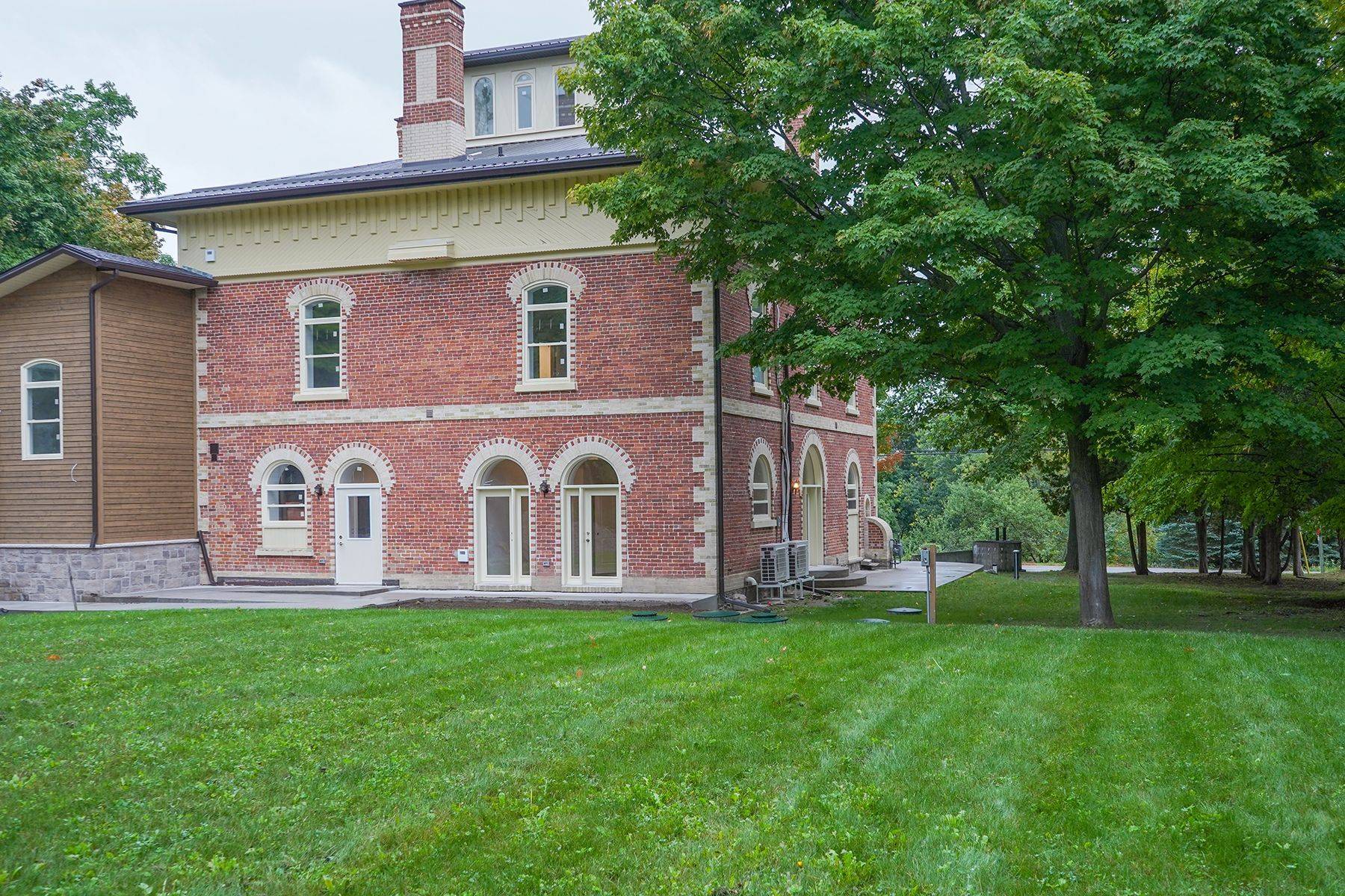 1614 Ridge RD E #101, Oro-medonte, ON L0L 1T0