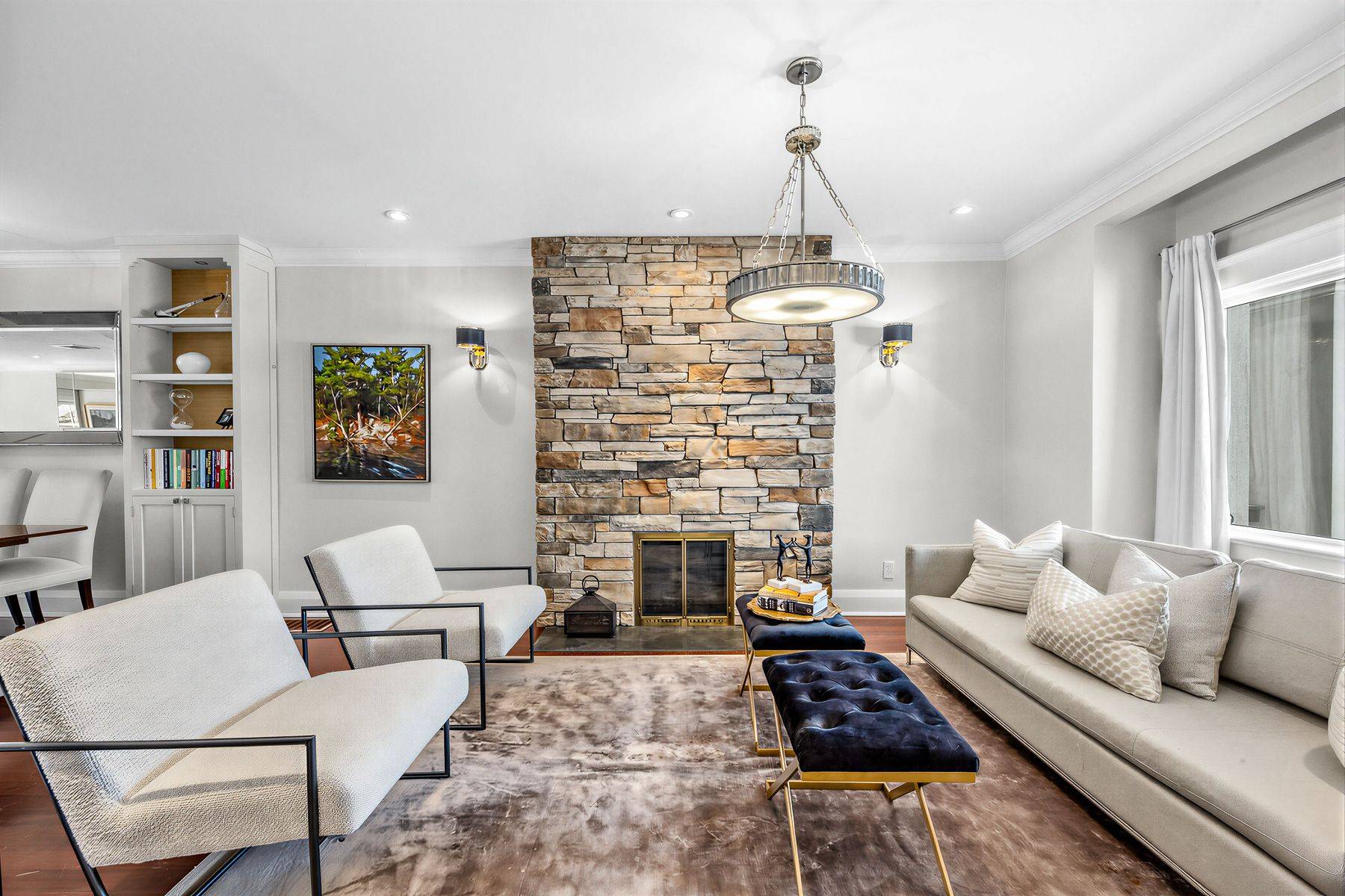 351 Hillsdale AVE E, Toronto C10, ON M4S 1T9