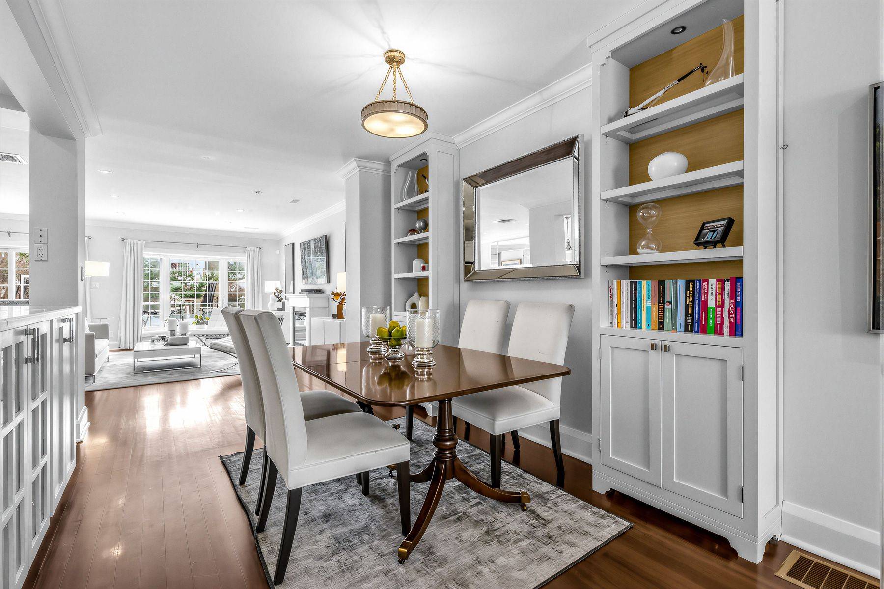 351 Hillsdale AVE E, Toronto C10, ON M4S 1T9