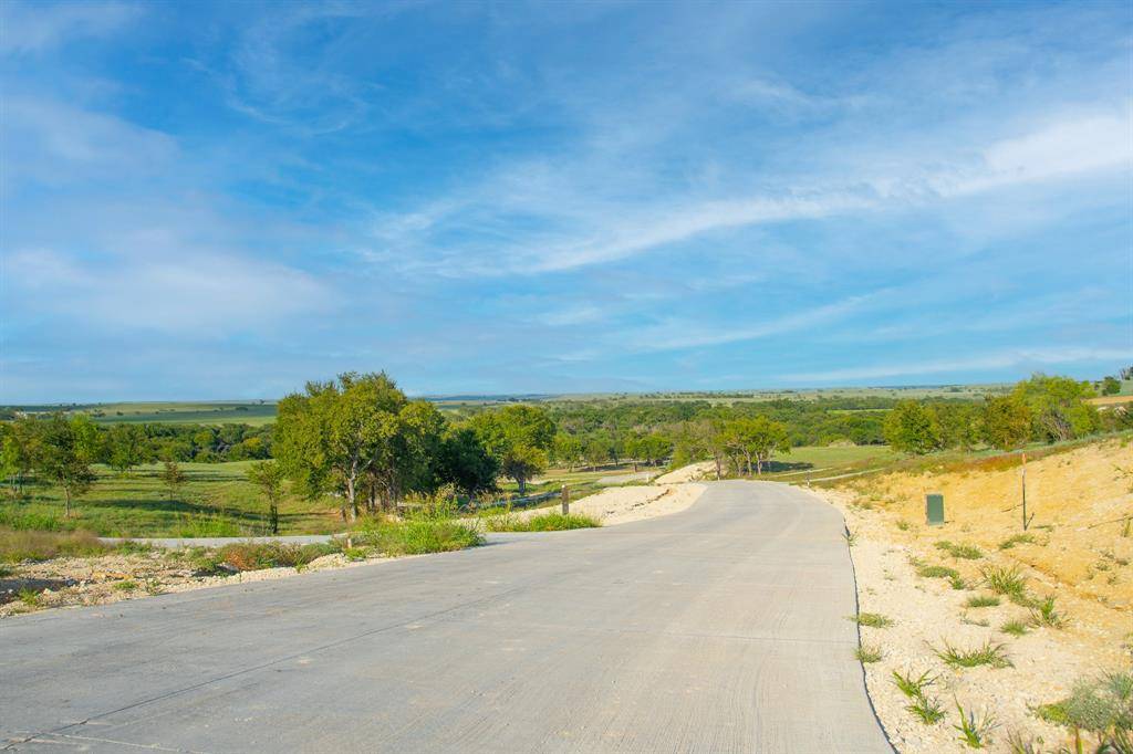 2010 Hidden Bluff Drive, Aledo, TX 76008