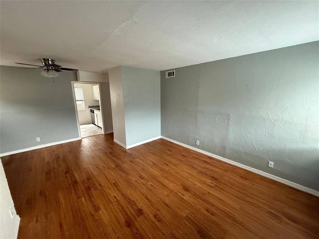 4823 Newmore Avenue, Dallas, TX 75209