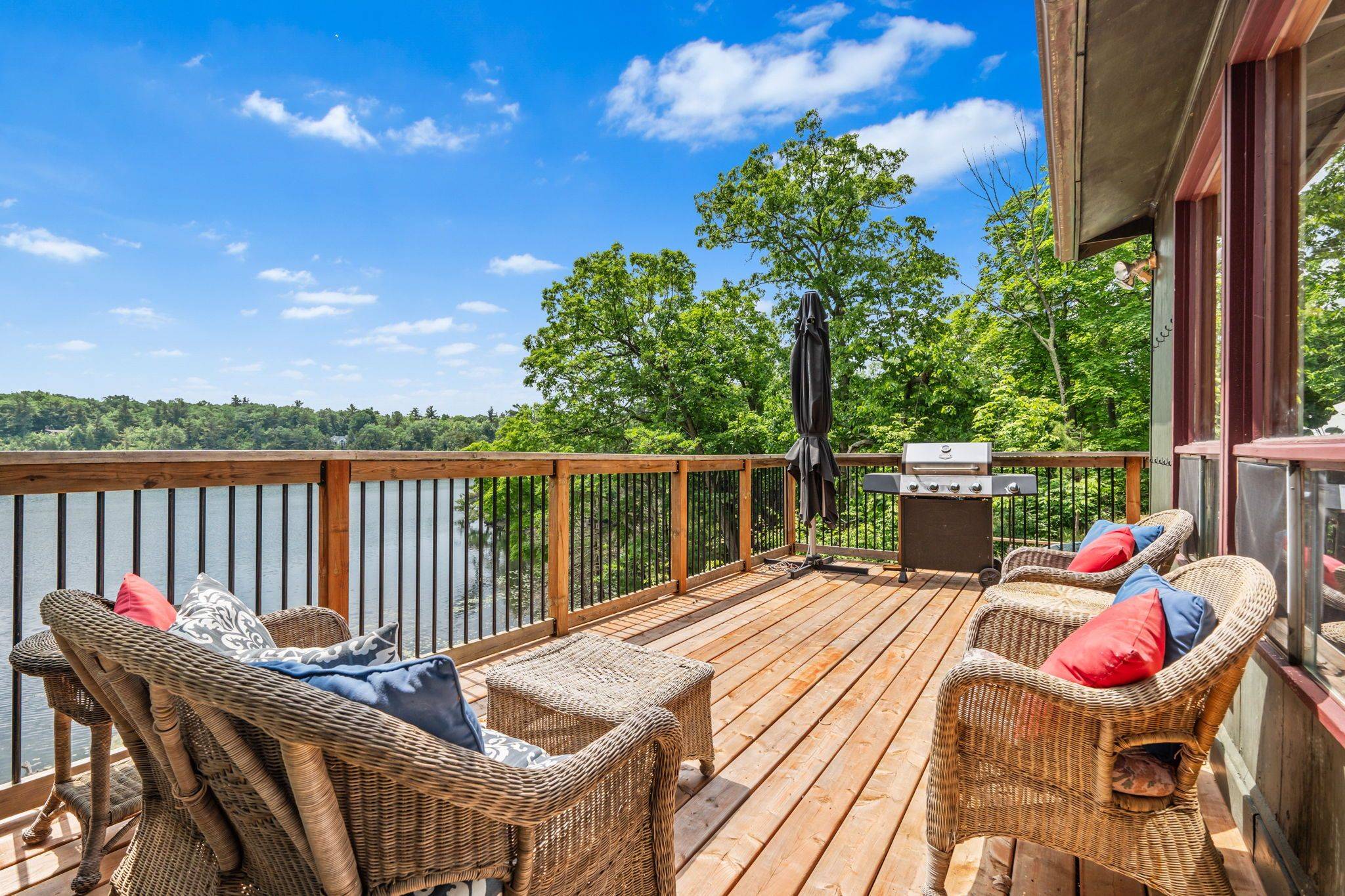 49 Sleepy Hollow RD, Rideau Lakes, ON K0G 1E0