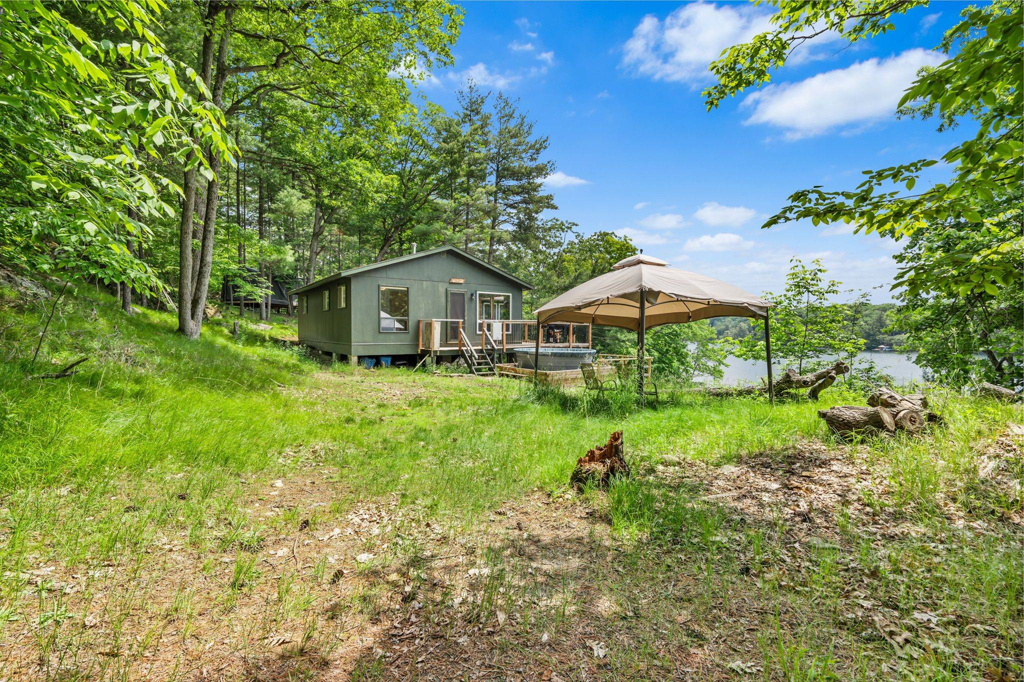 49 Sleepy Hollow RD, Rideau Lakes, ON K0G 1E0