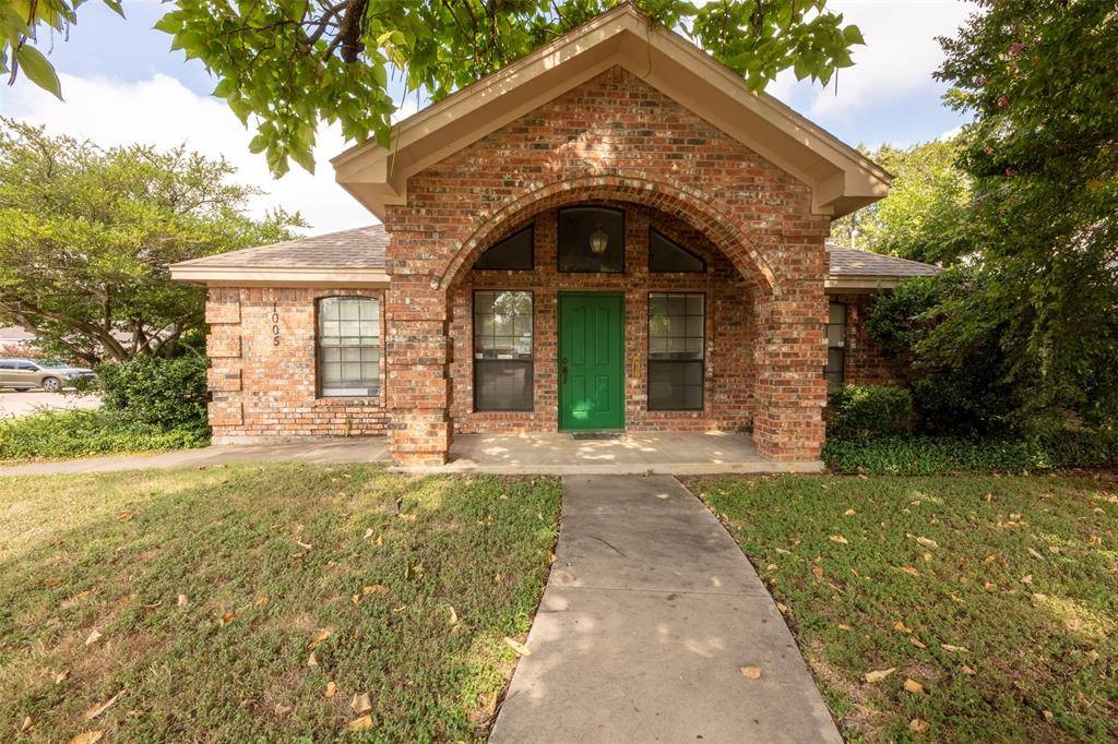 1005 N Elm Street, Denton, TX 76201