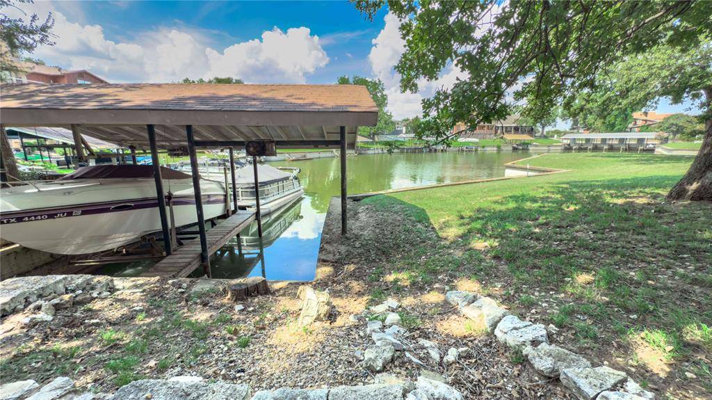 504 Harbor Drive S, Azle, TX 76020
