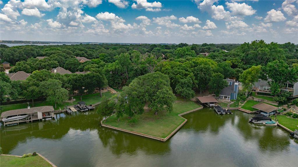 504 Harbor Drive S, Azle, TX 76020