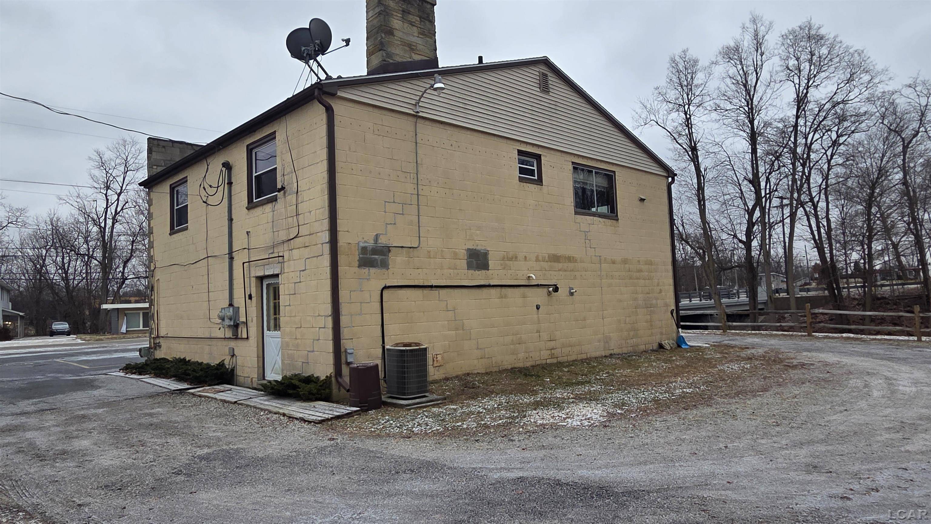 409 N Evans ST, Tecumseh, MI 49286