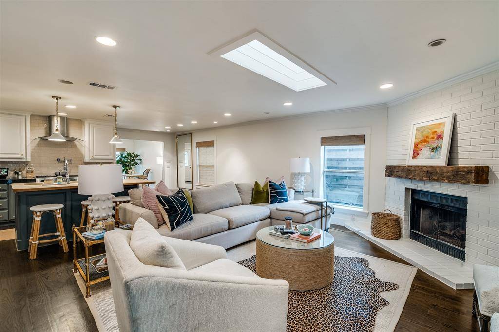 5947 Goodwin Avenue, Dallas, TX 75206