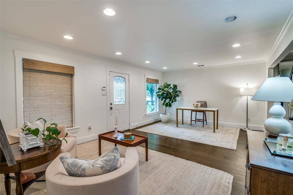 5947 Goodwin Avenue, Dallas, TX 75206