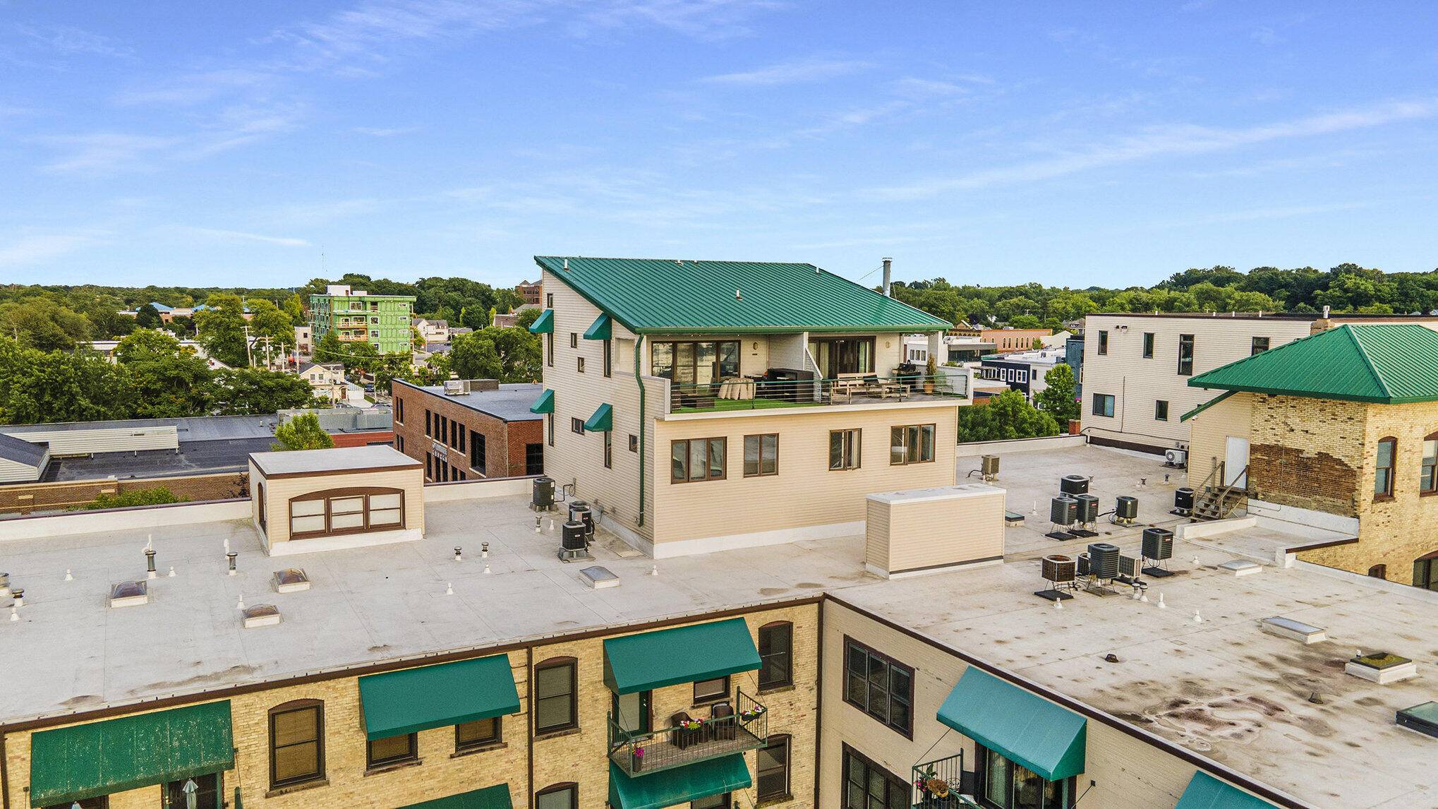 110 N Harbor #310, Grand Haven City, MI 49417