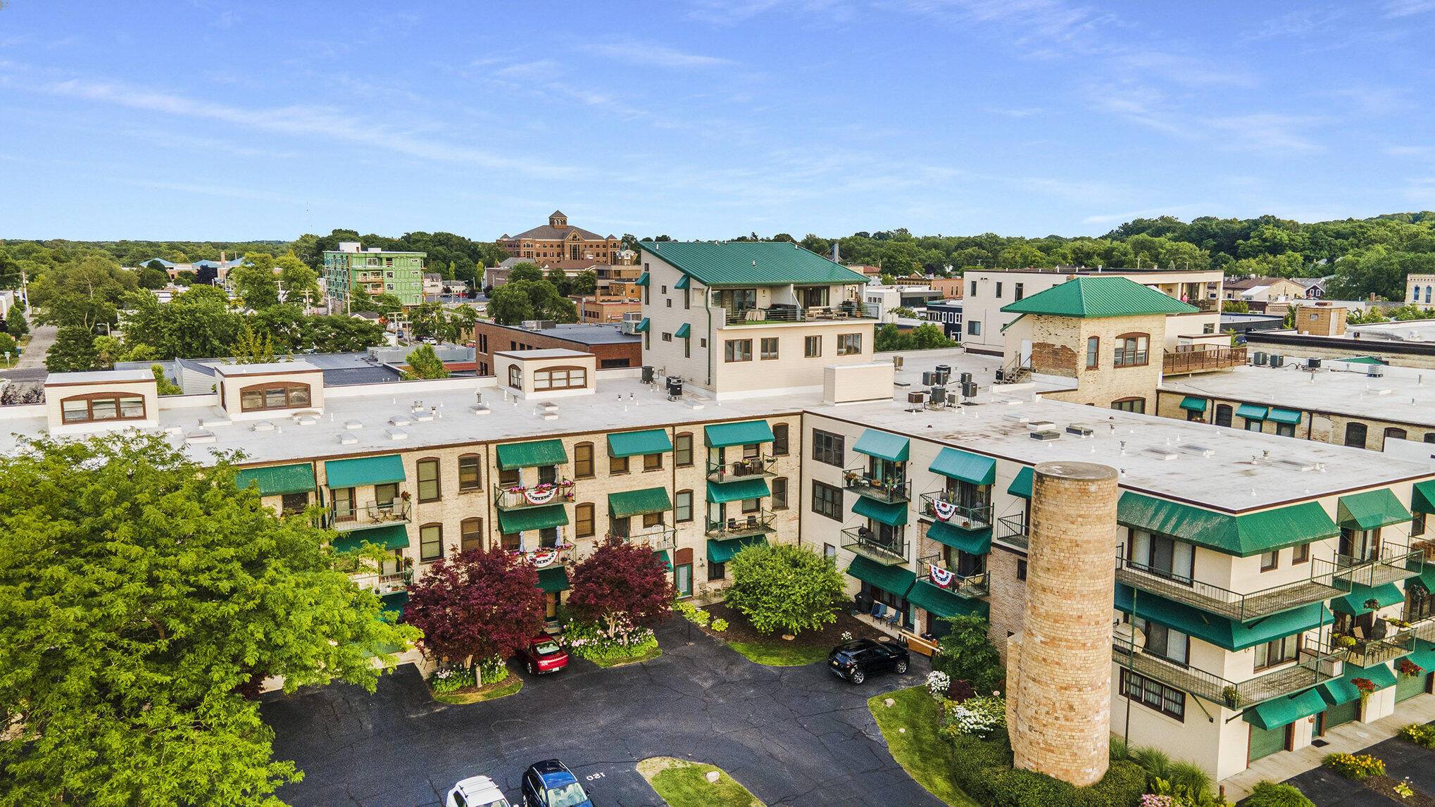 110 N Harbor #310, Grand Haven City, MI 49417