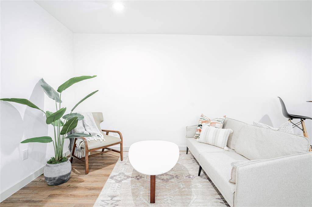 125 E 8th Street #205, Dallas, TX 75203