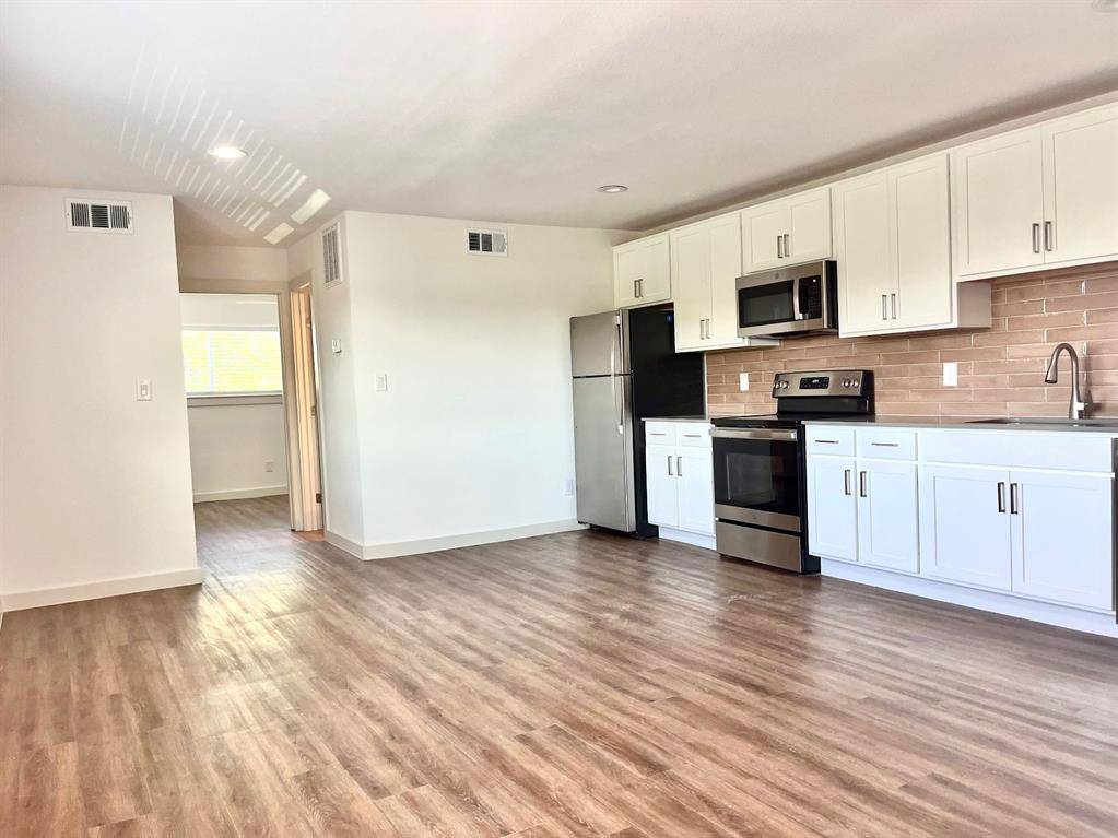 125 E 8th Street #206, Dallas, TX 75203