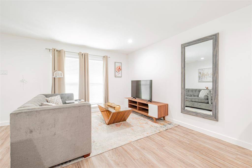 606 N Marsalis Avenue #210, Dallas, TX 75203