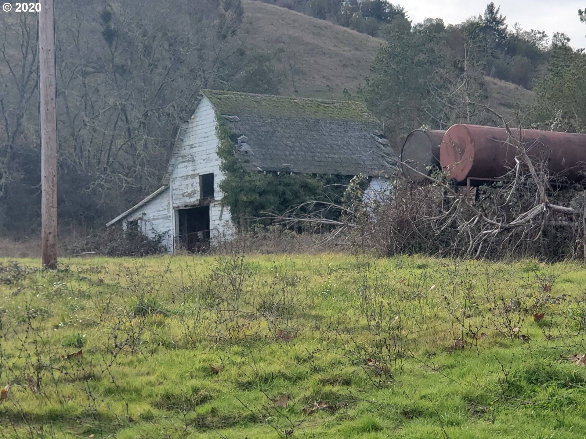 161 Vintage LN, Myrtle Creek, OR 97457