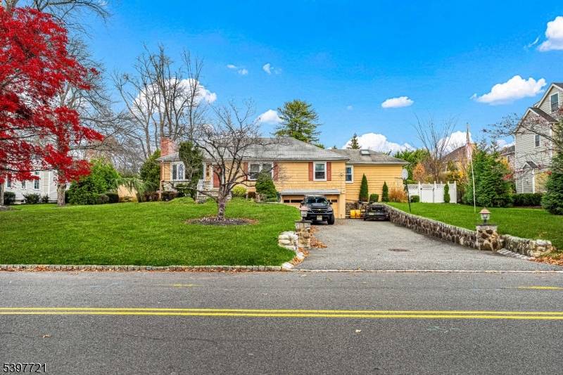 163 Briarwood Rd, Florham Park Boro, NJ 07932