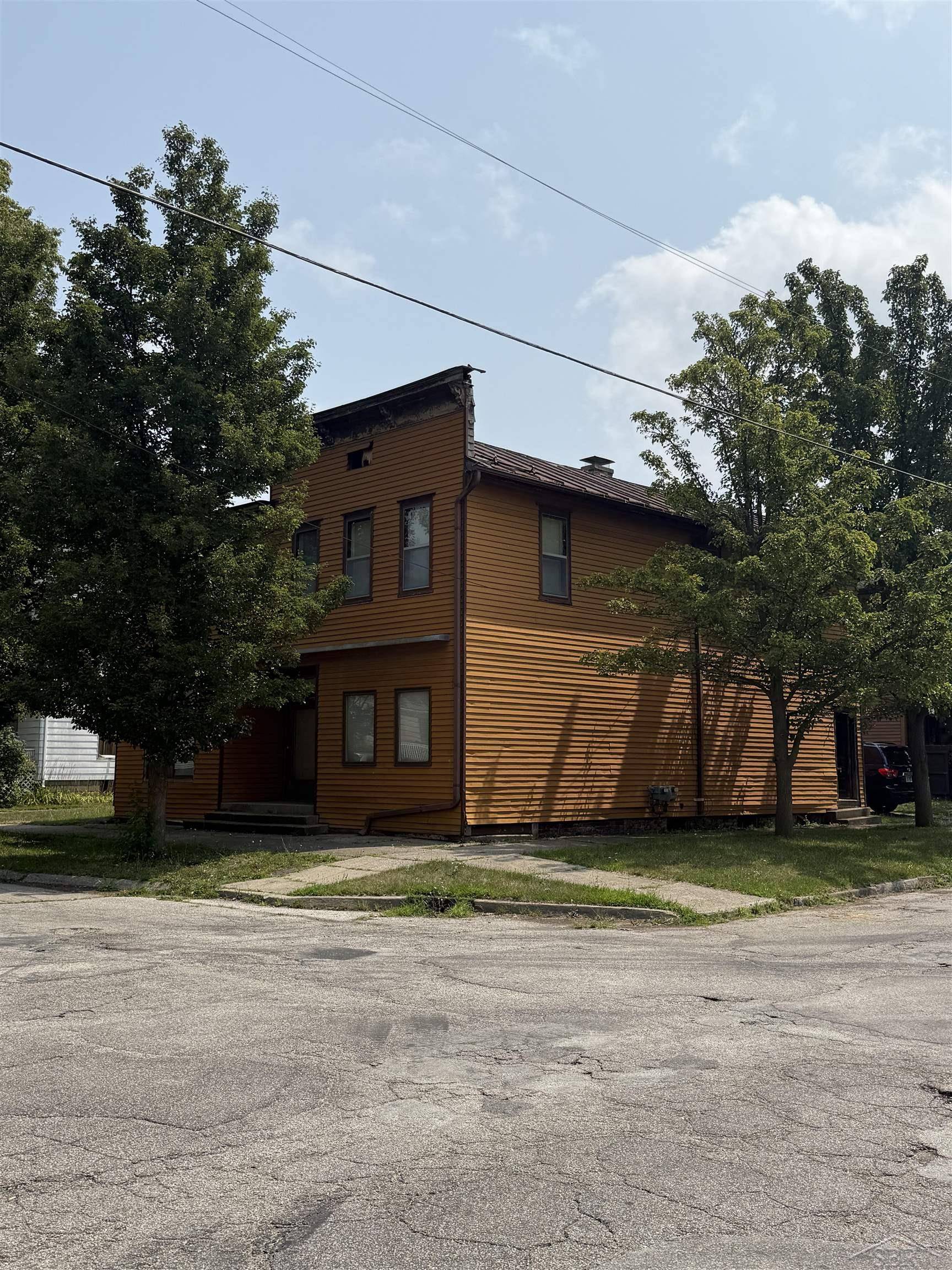 200 N Granger ST, Saginaw, MI 48602