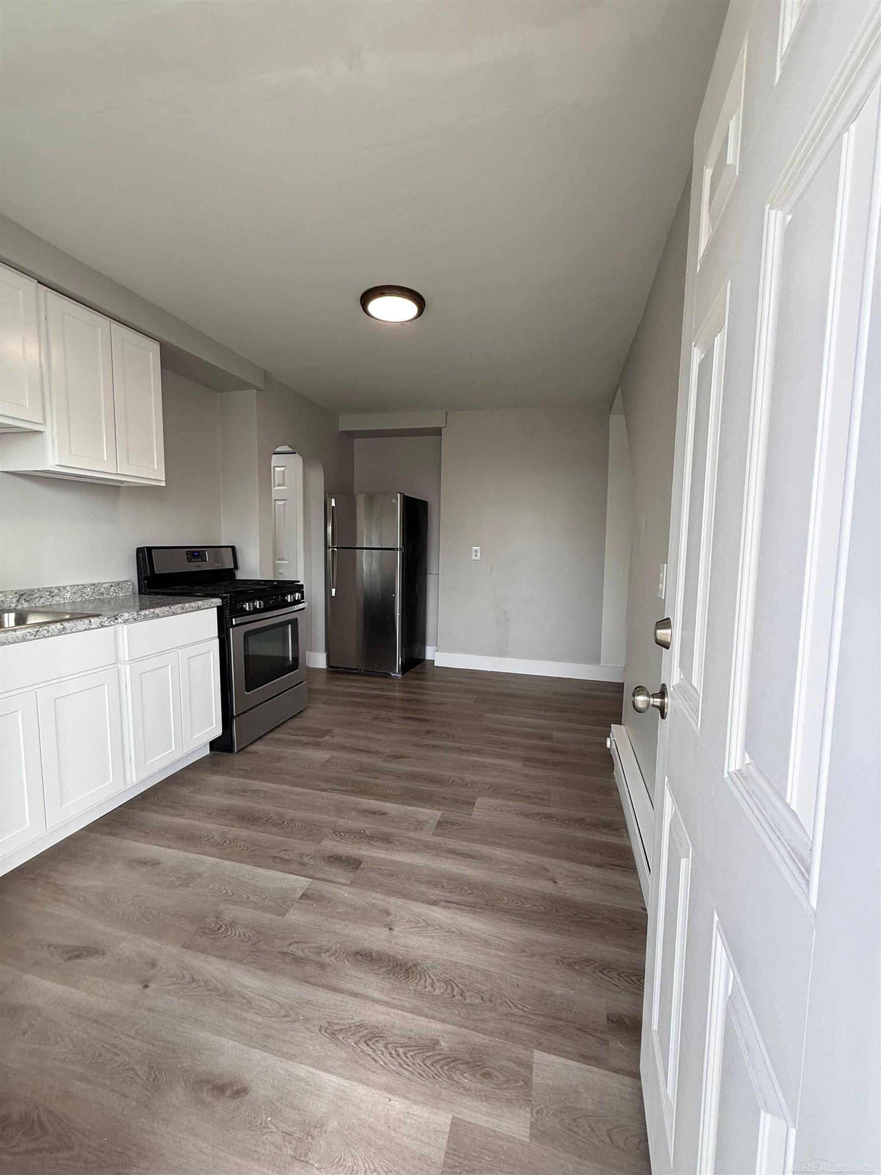 18059 Hoover ST, Detroit, MI 48205