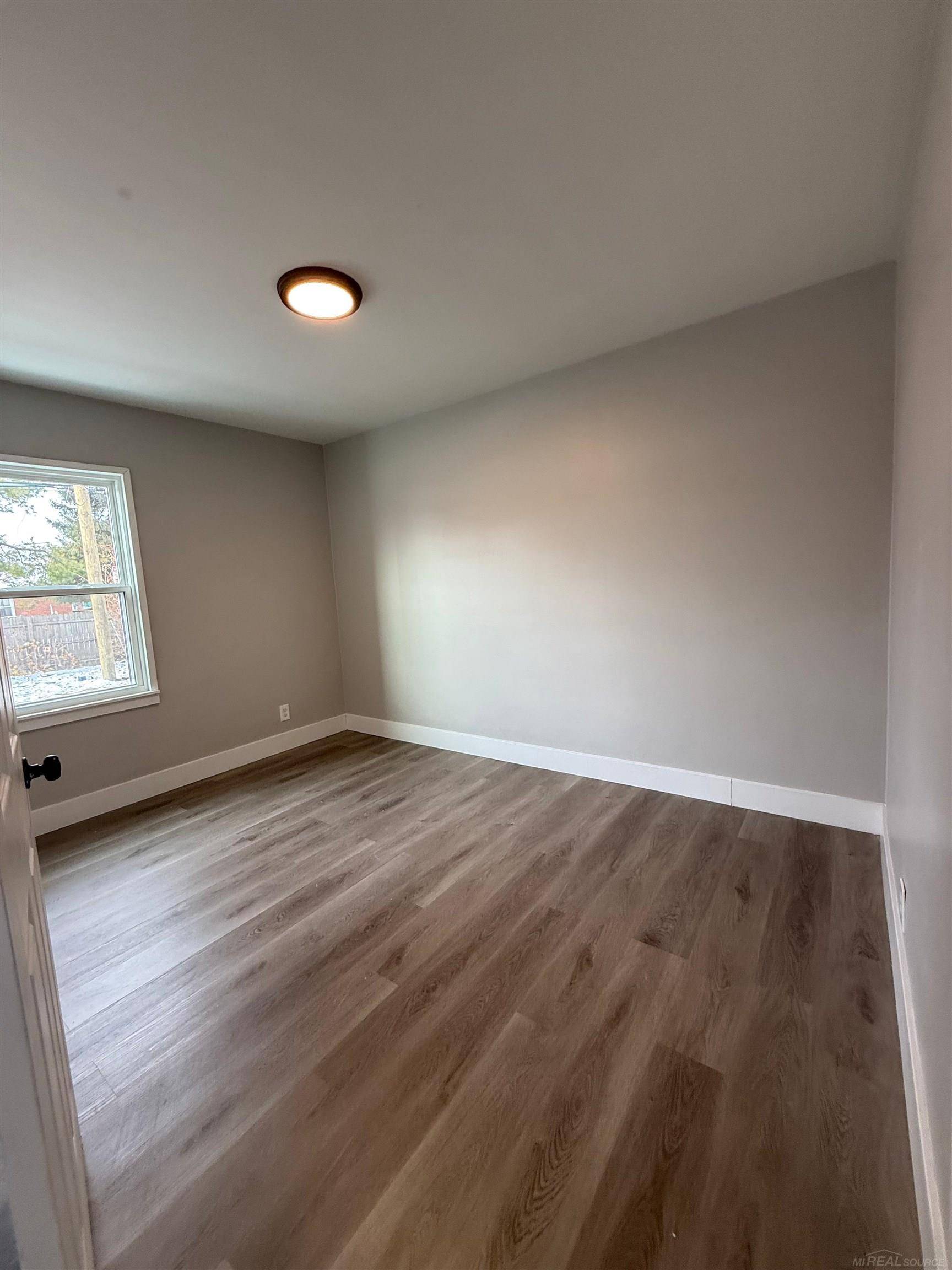 18059 Hoover ST, Detroit, MI 48205