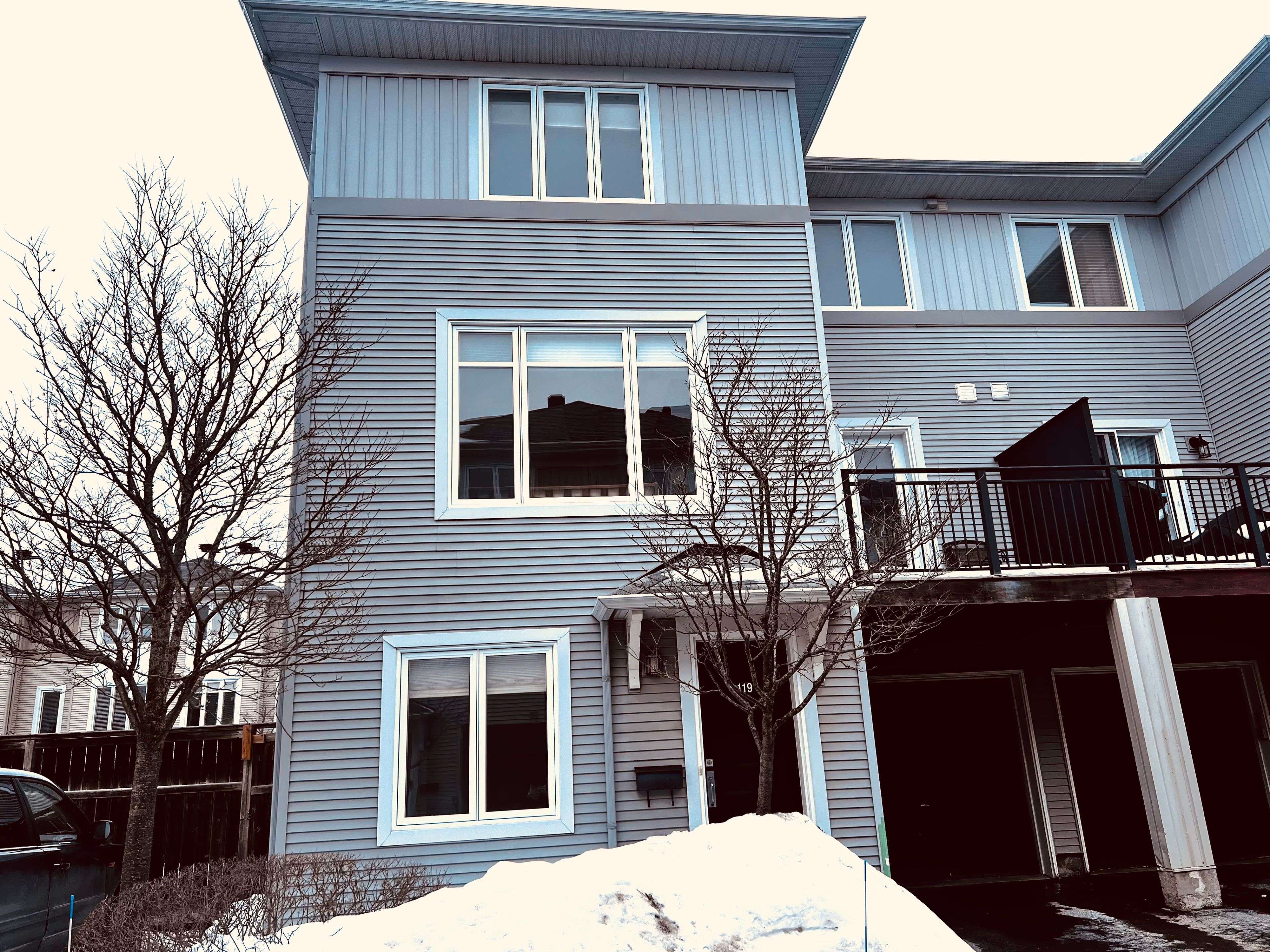 119 Songbird Private, Bells Corners And South To Fallowfield, ON K2H 0A3