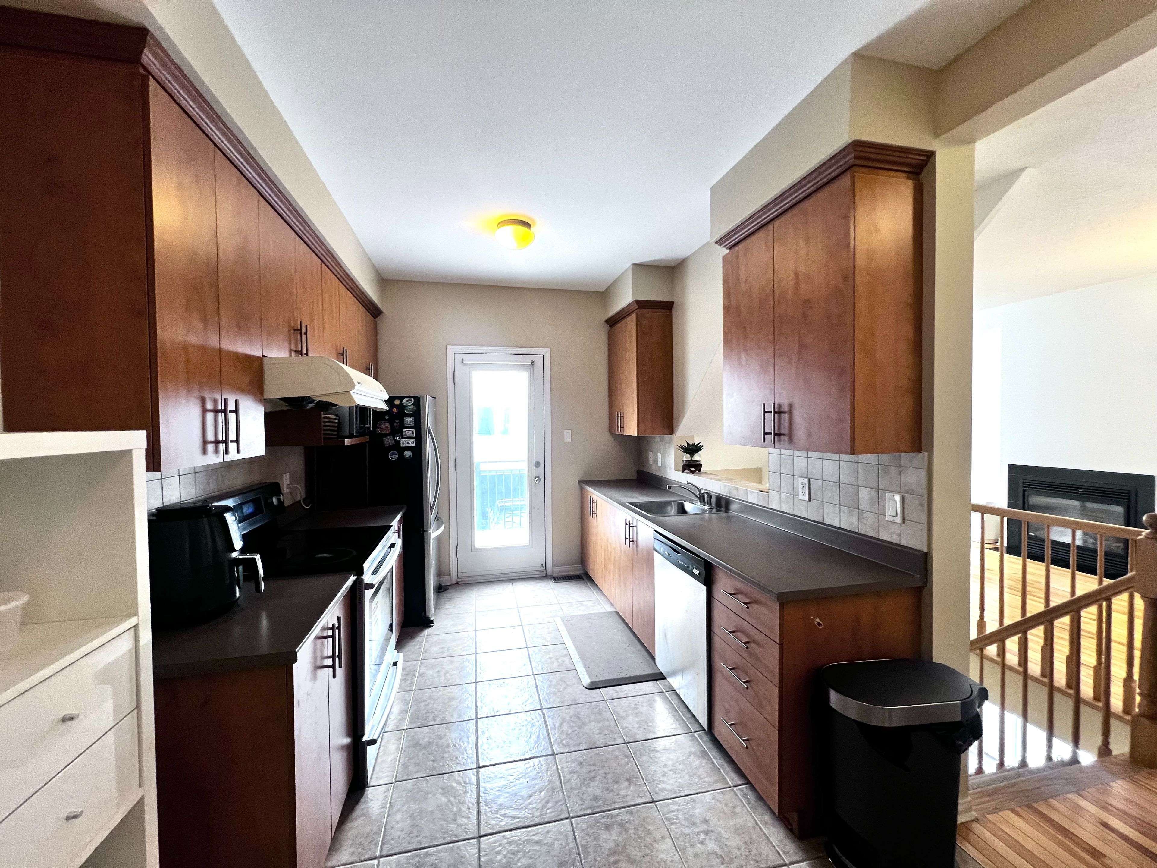 119 Songbird Private, Bells Corners And South To Fallowfield, ON K2H 0A3