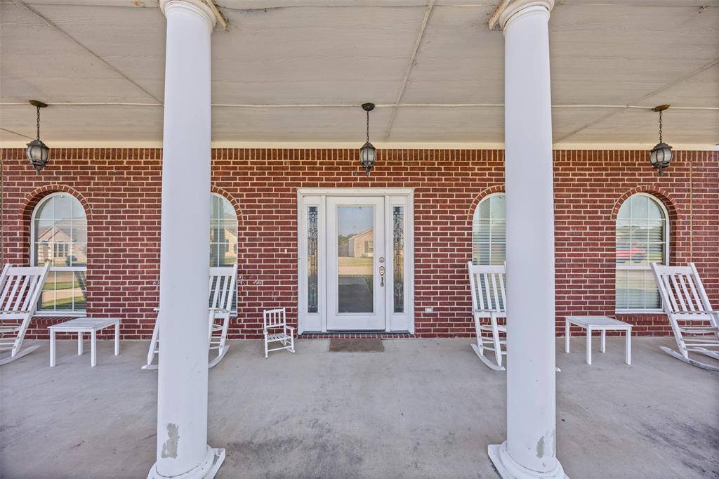 905 Royse Ridge Road, Ennis, TX 75119