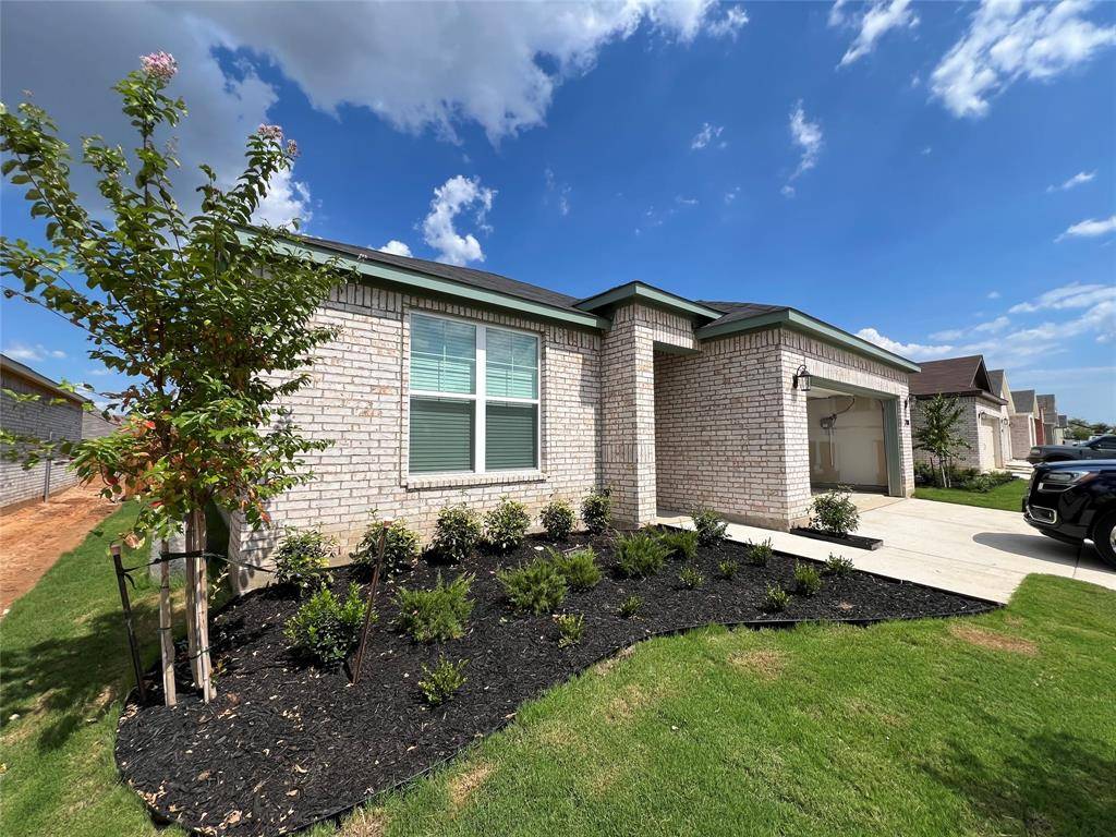 2701 Glasgow Way, Denton, TX 76207