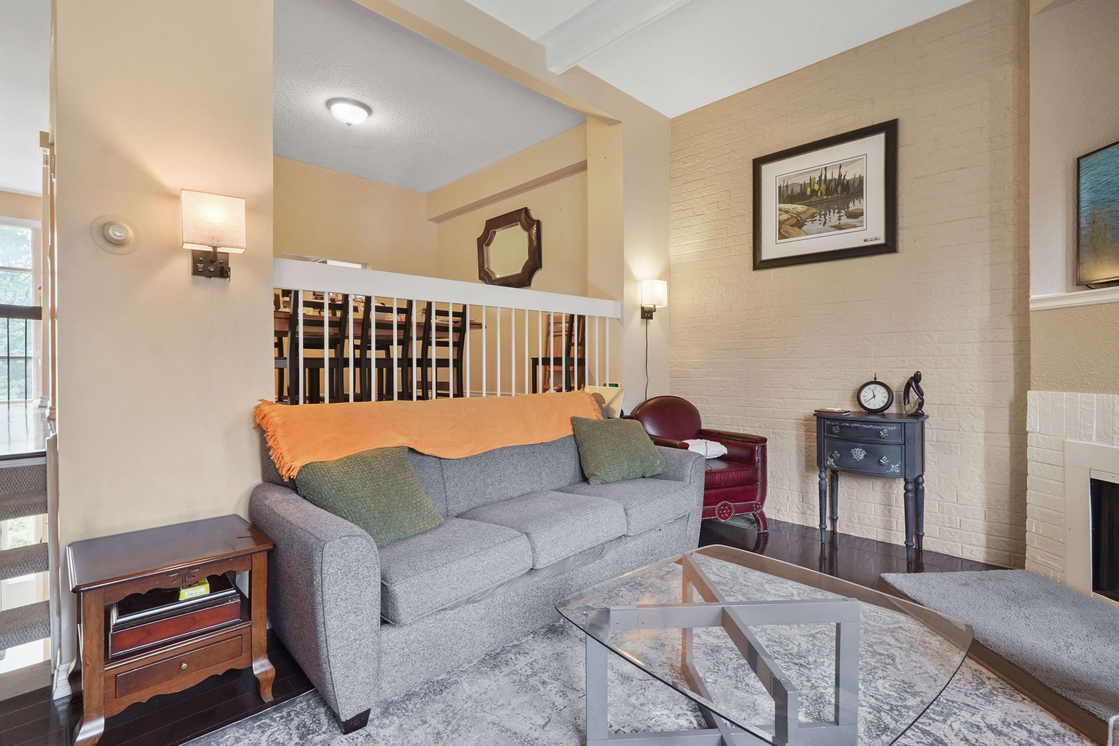 70 Upper Canada DR #4, Toronto C12, ON M2P 2A3