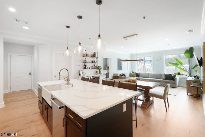 624 Monroe St #5B, Hoboken City, NJ 07030