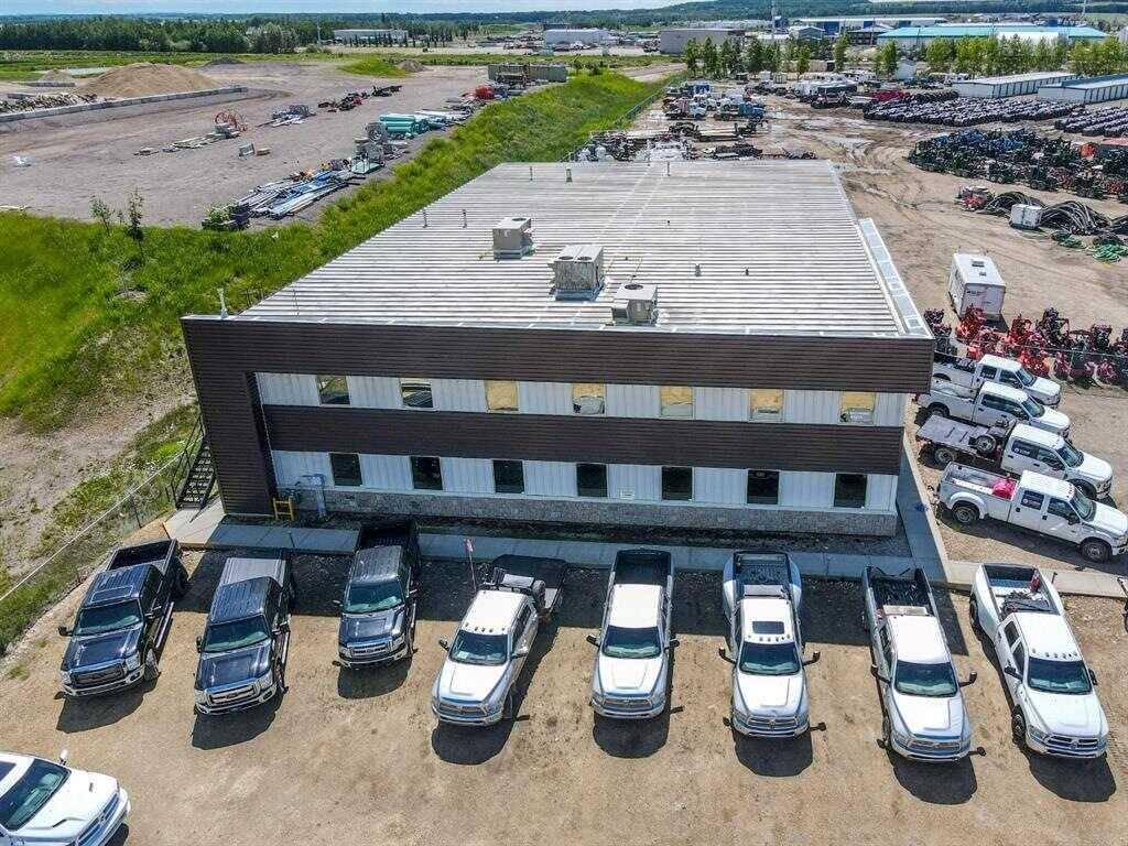 5 Sylvaire Close, Sylvan Lake, AB T4S 1P4