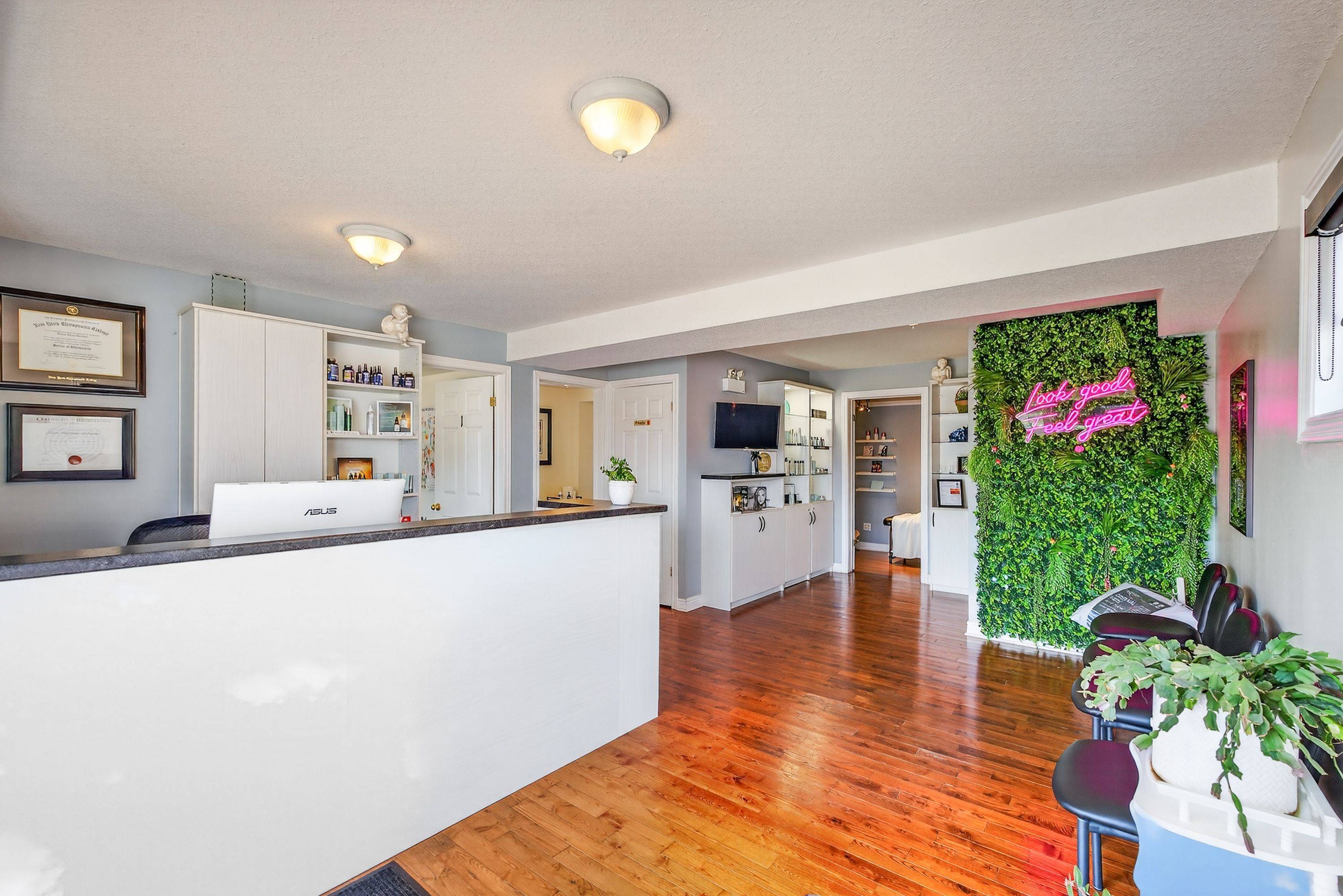 233 Garrison RD, Fort Erie, ON L2A 1M8