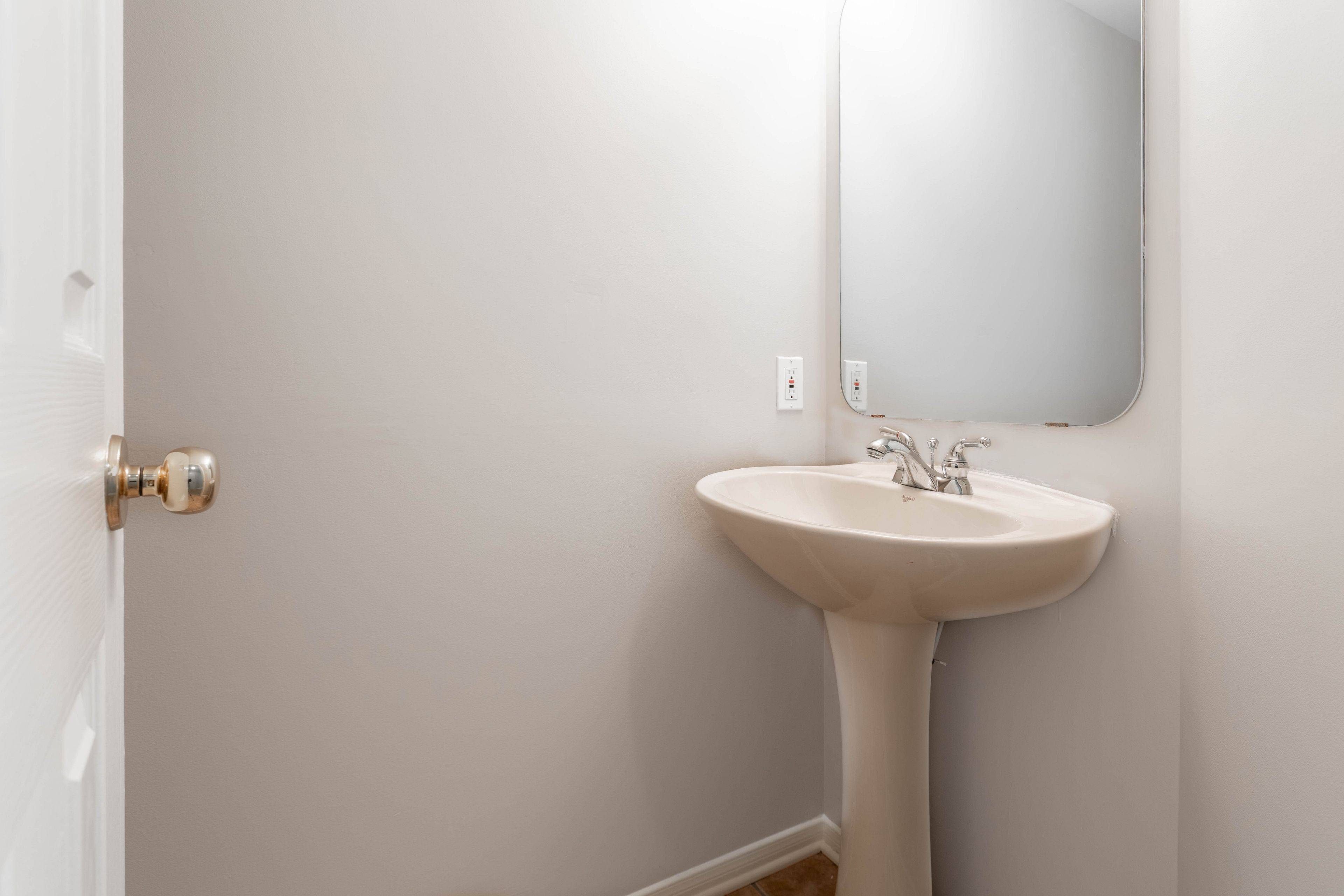 47 Steel ST, Beacon Hill North - South And Area, ON K1J 8V4