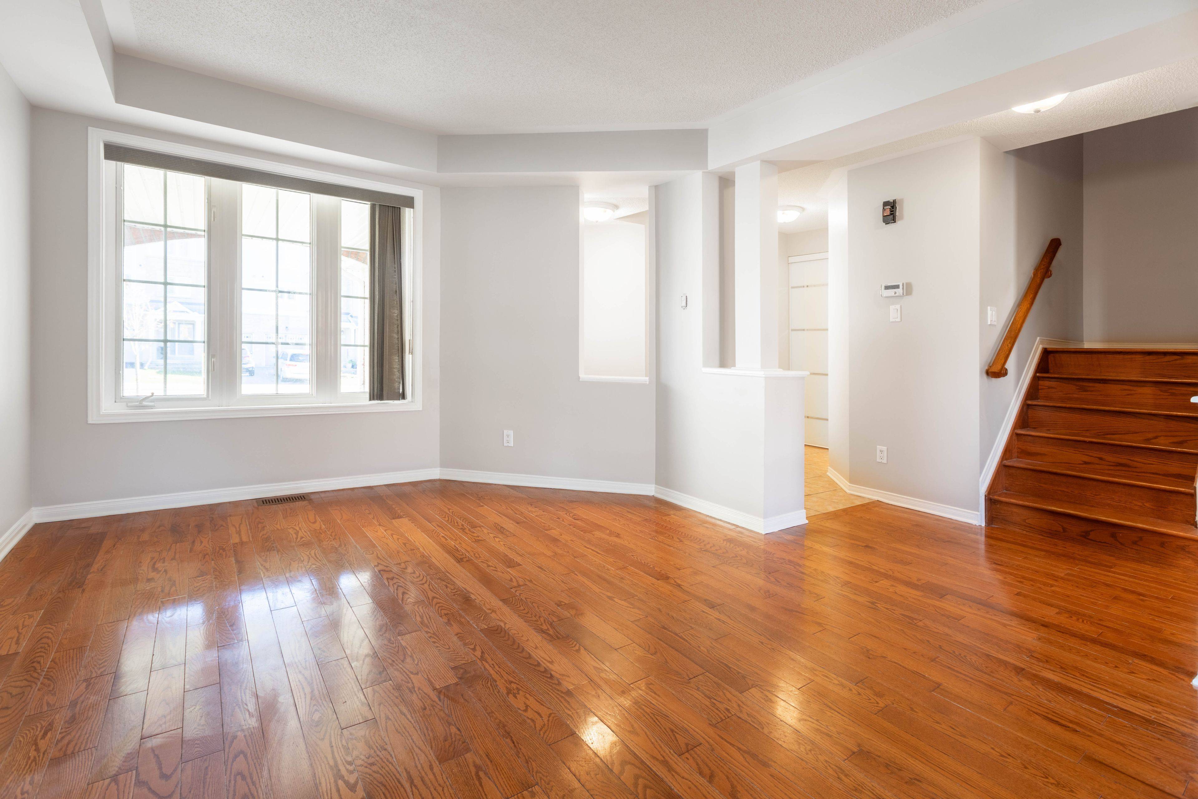 47 Steel ST, Beacon Hill North - South And Area, ON K1J 8V4