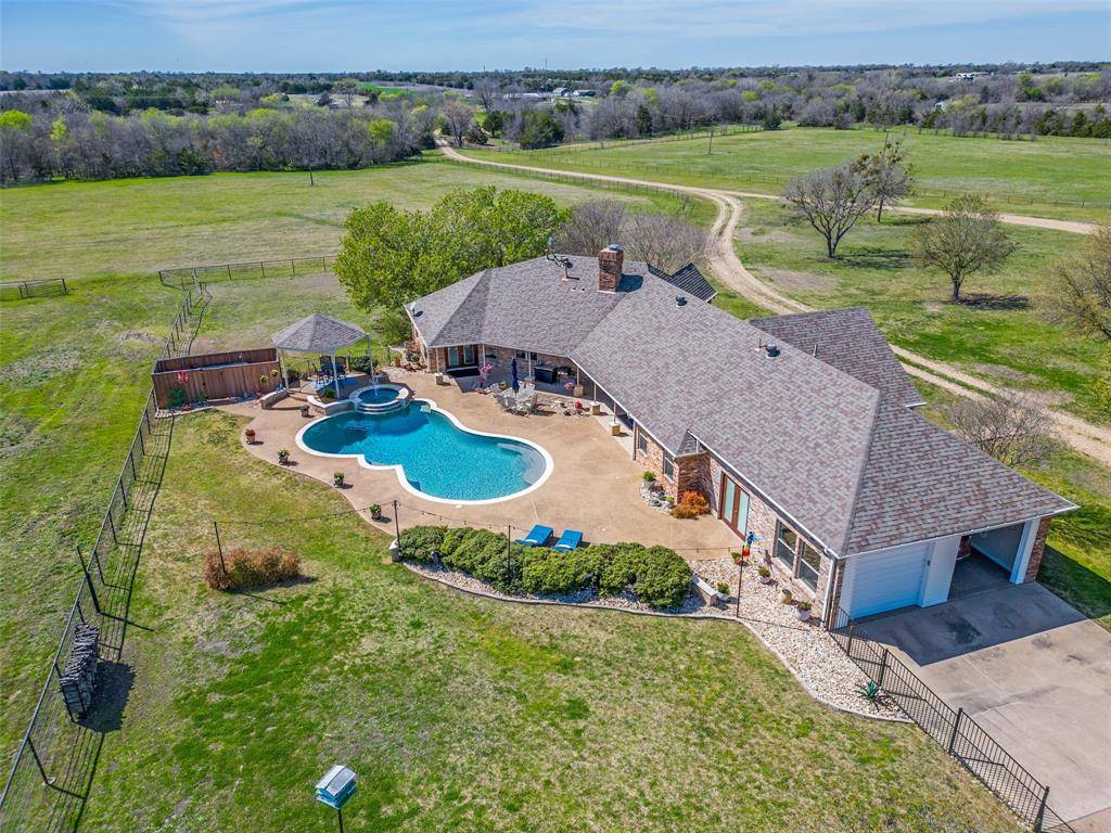 2525 Private Road 6040, Blue Ridge, TX 75424