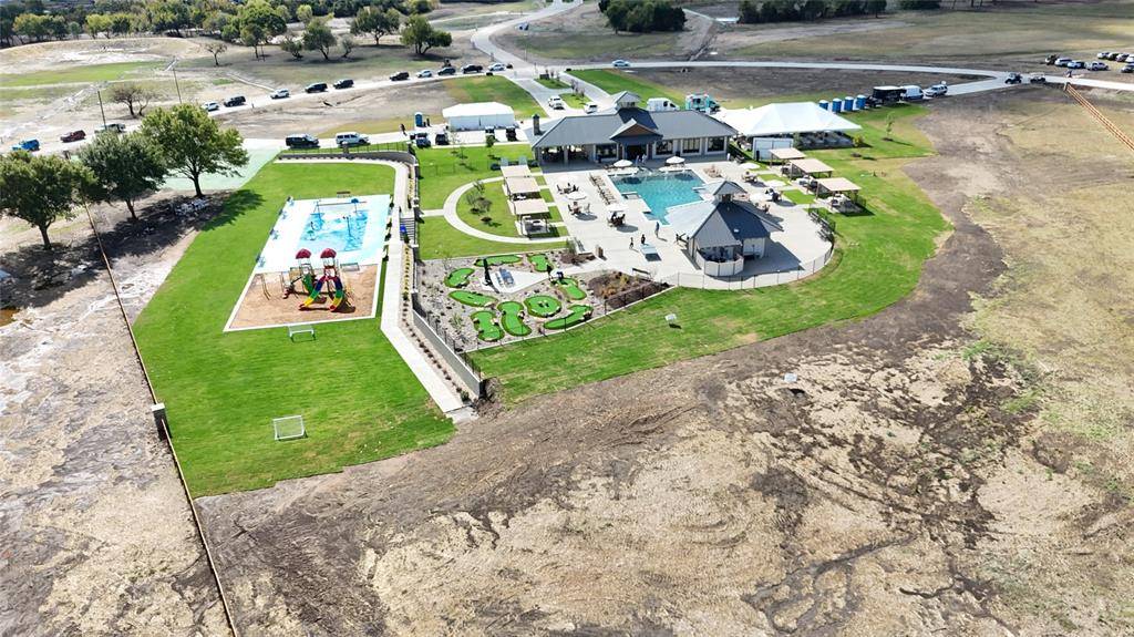 000 Machila Trail, Oak Leaf, TX 75154