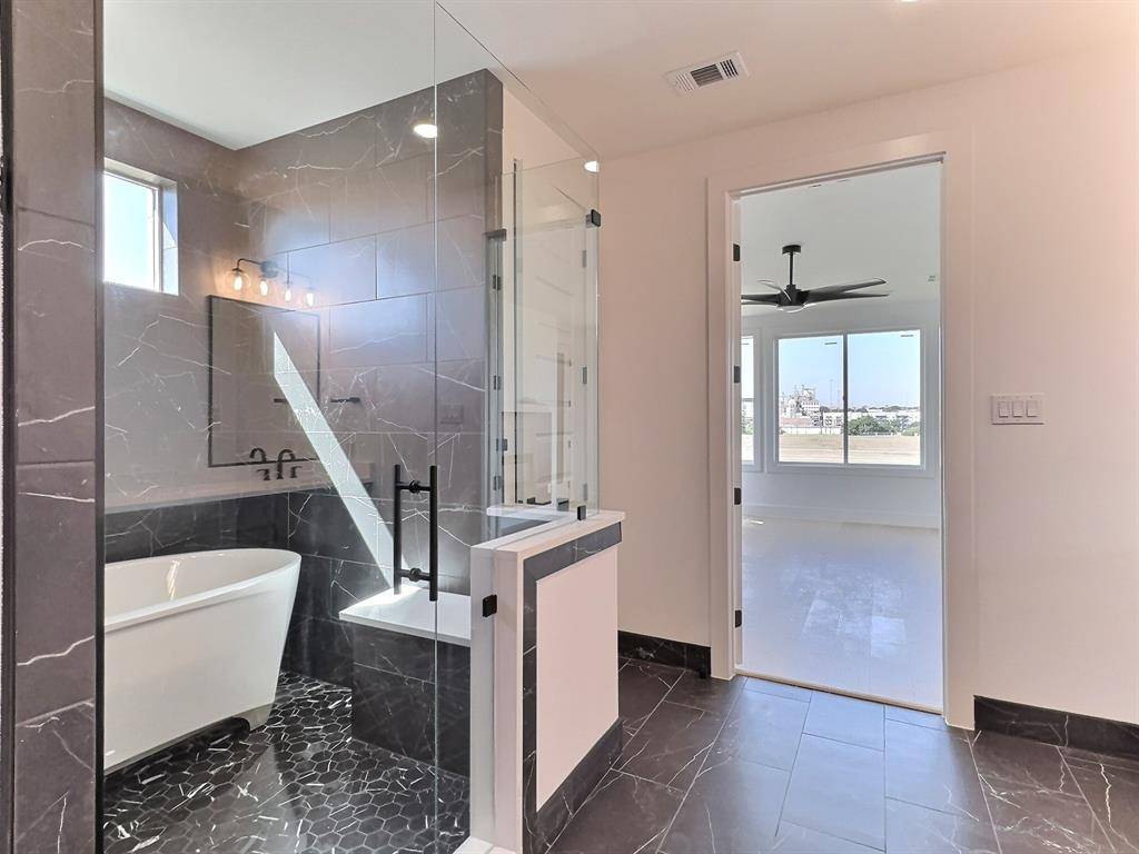 412 Vista Buena Trail, Fort Worth, TX 76111