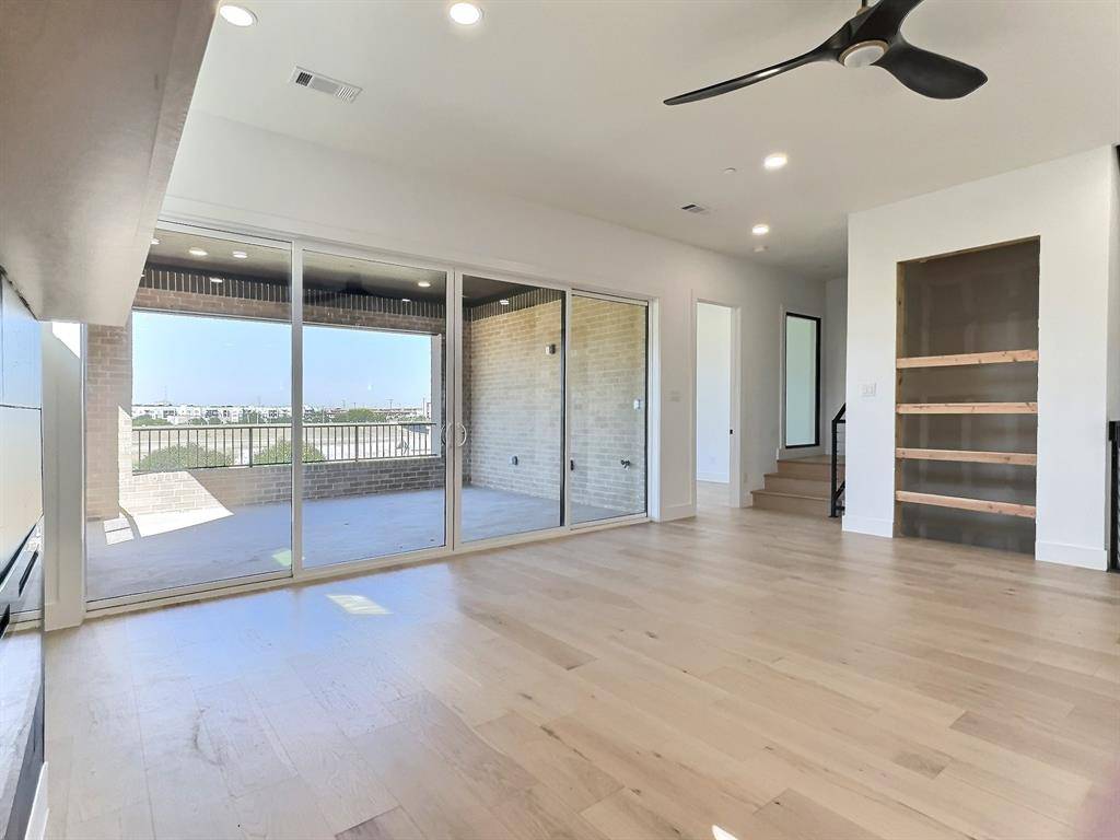 412 Vista Buena Trail, Fort Worth, TX 76111