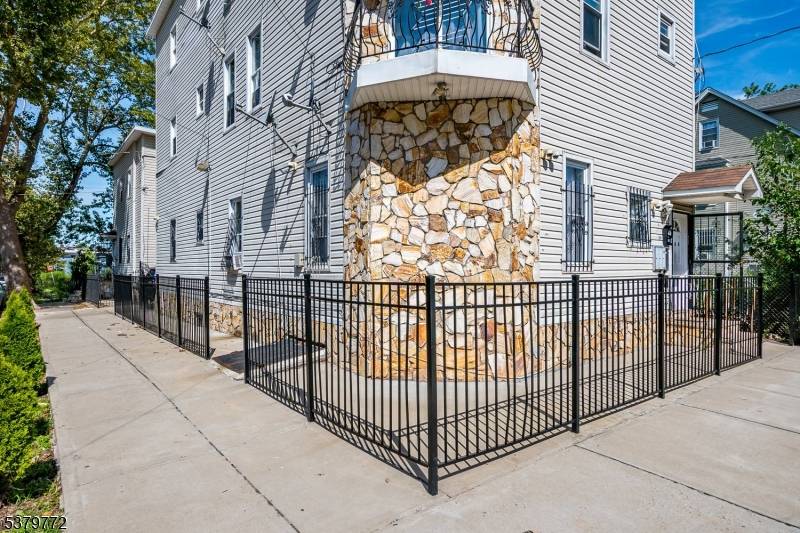 369 21St St, Irvington Twp., NJ 07111