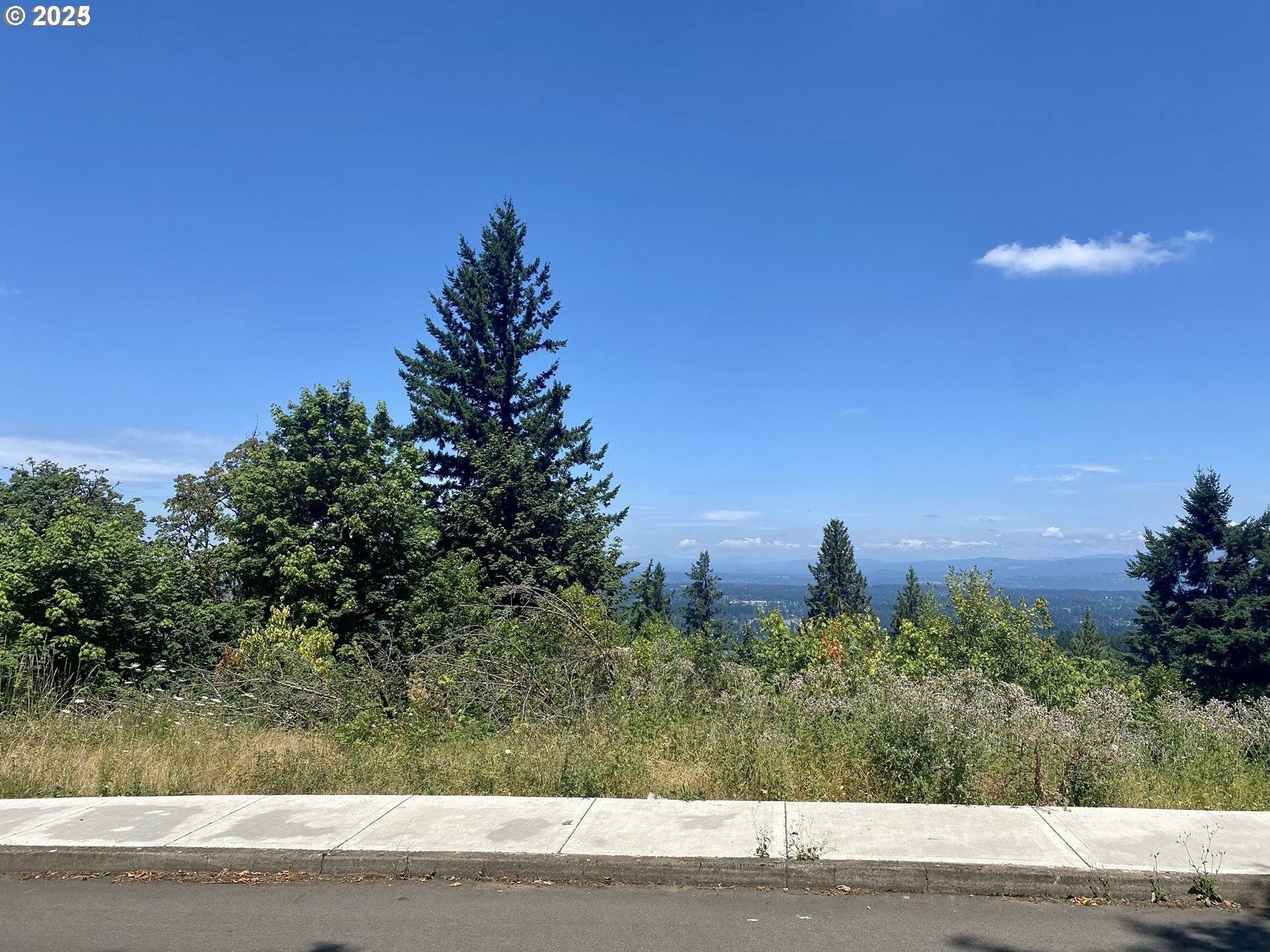10469 SE Quail Ridge DR, Happy Valley, OR 97086