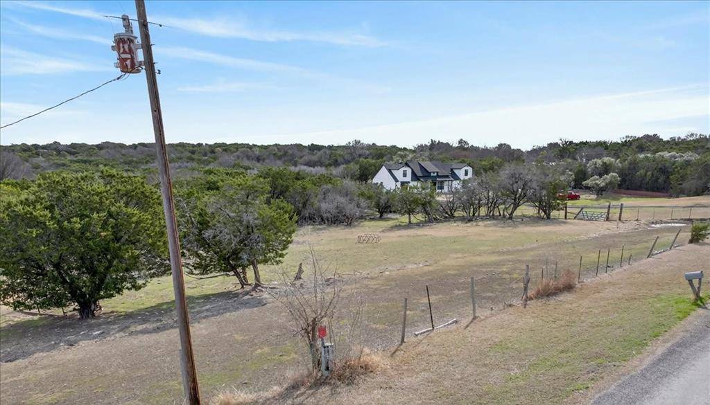 170 Edgehill Drive, Azle, TX 76020