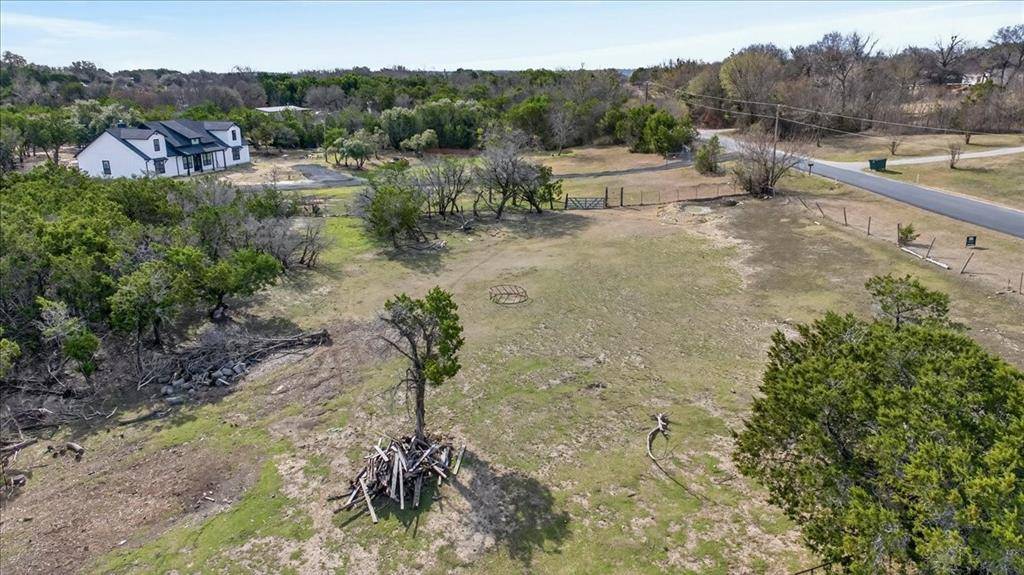 170 Edgehill Drive, Azle, TX 76020