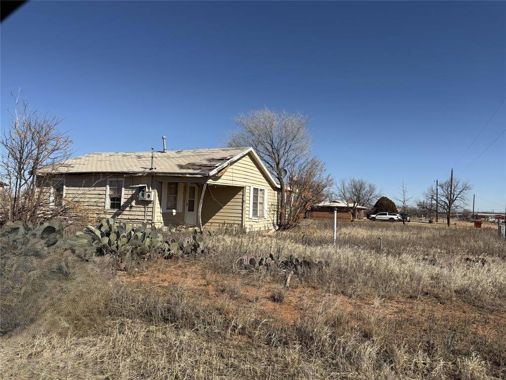 386 County Road 812, Sylvester, TX 79560
