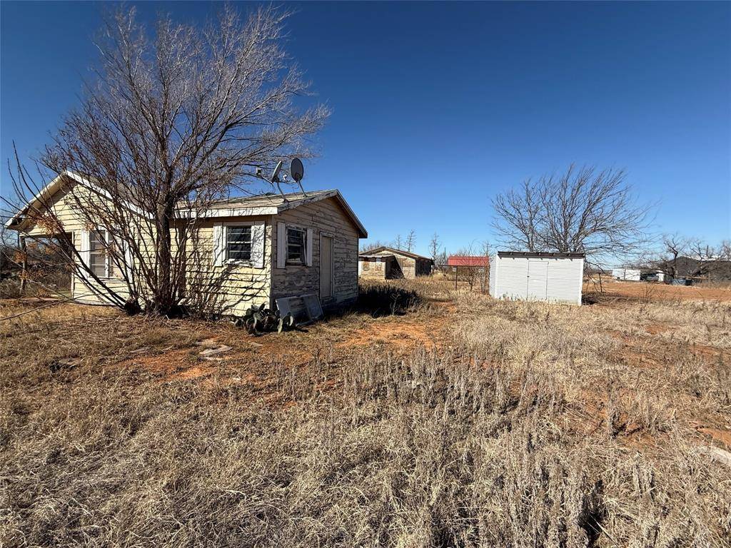 386 County Road 812, Sylvester, TX 79560