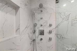 1566 MARYLAND CLUB DR, Royal Oak, MI 48067