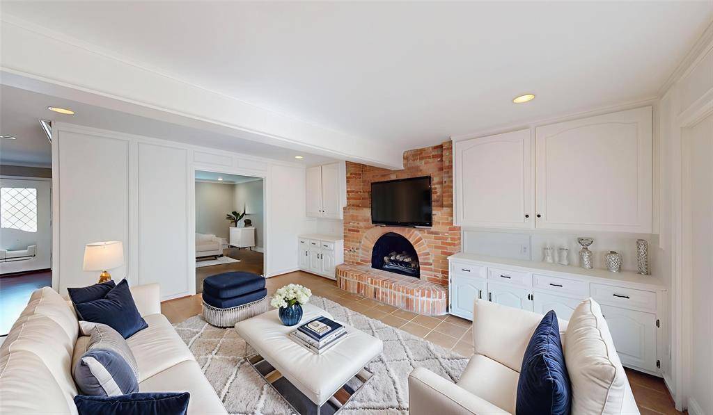 10503 Berry Knoll Drive, Dallas, TX 75230