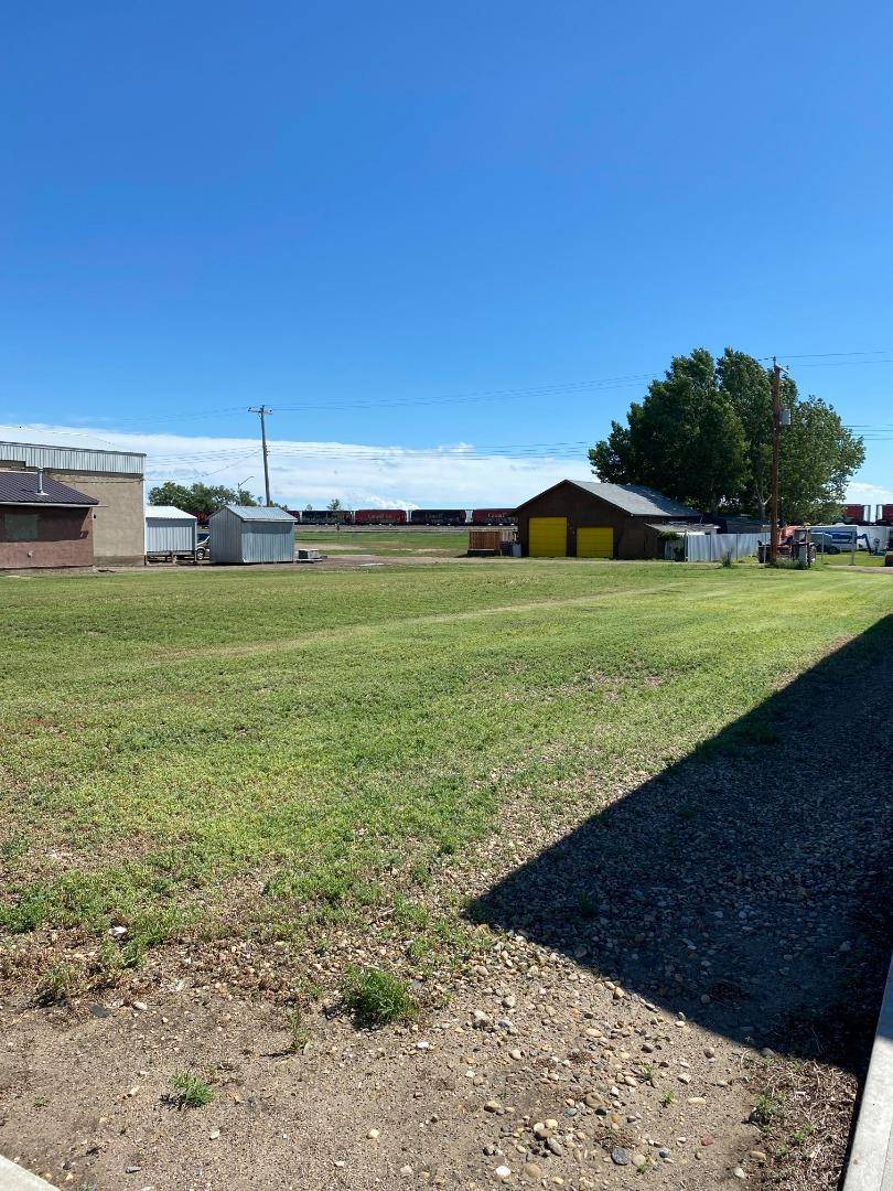 425 2 AVE, Bassano, AB T0J 0B0